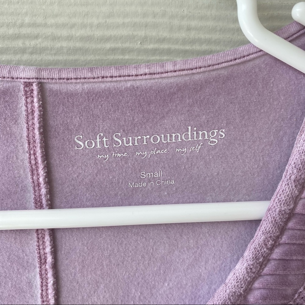 SOFT SURROUNDINGS V Neck Lavender Top - Picture 2 of 9